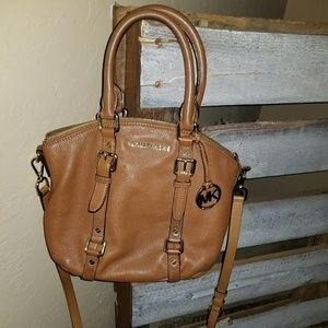 Authentic Michael Kors purse👜